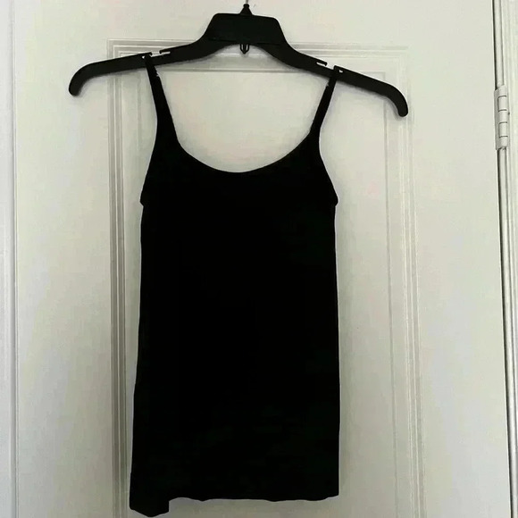 BASIC BLACK TANK SIZE SMALL - Picture 1 of 2